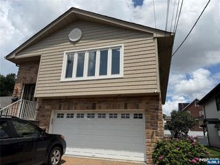 87 McKinley Avenue, Lodi, NJ 07644