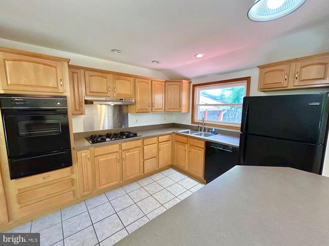 986 SHERBROOK CIR, Somerdale, NJ 08083