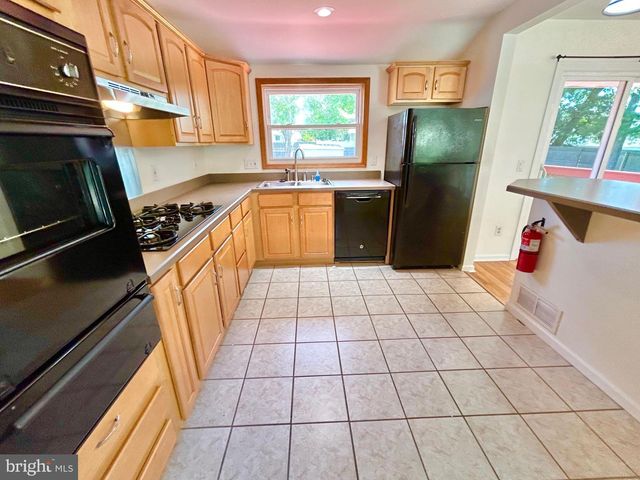 986 SHERBROOK CIR, Somerdale, NJ 08083