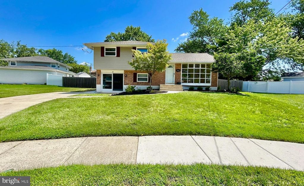 986 SHERBROOK CIR, Somerdale, NJ 08083