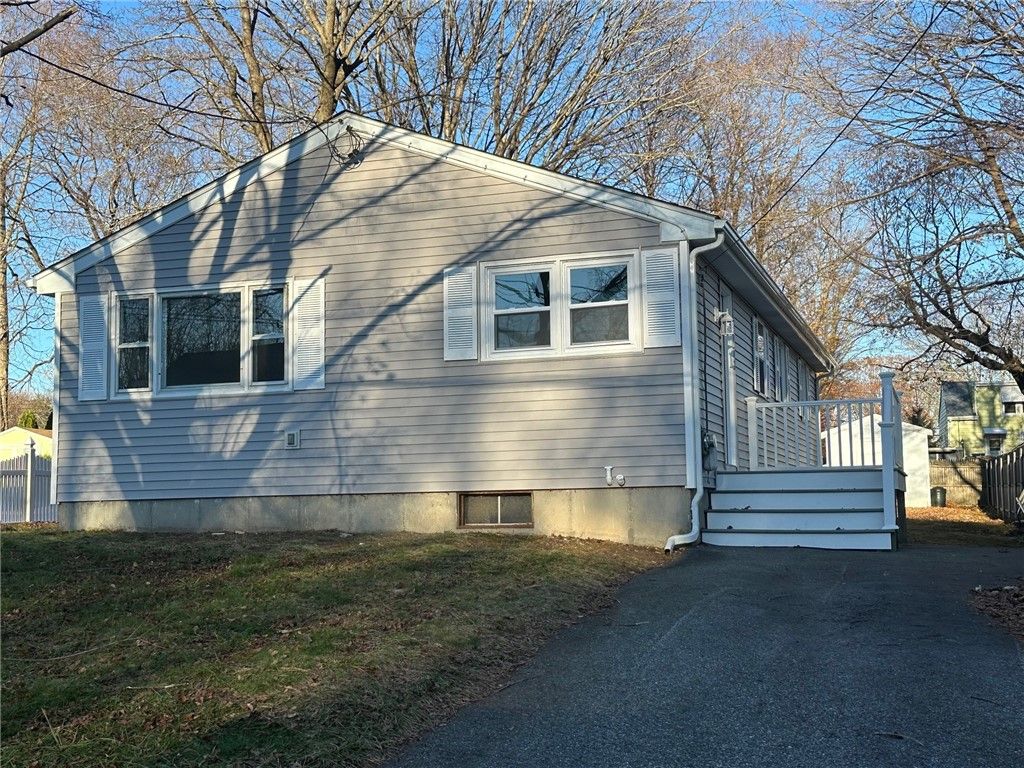 45 Rose Lane, Cumberland, RI 02864