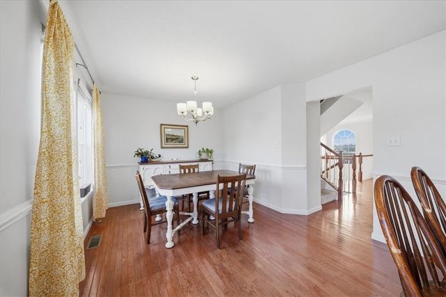 157 Kensington Dr, Ohio Twp, PA 15237