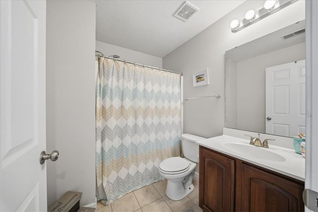 157 Kensington Dr, Ohio Twp, PA 15237