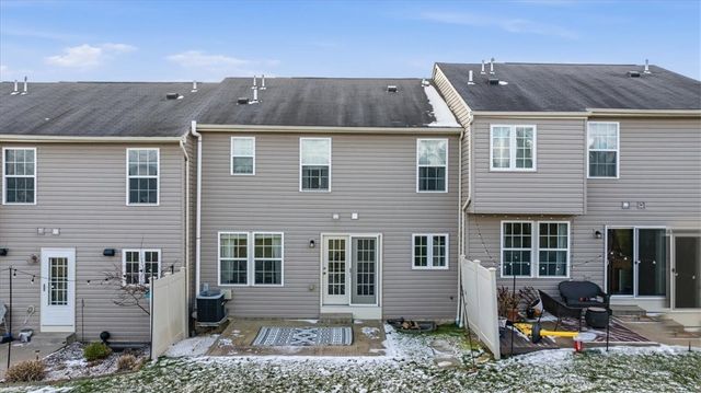 157 Kensington Dr, Ohio Twp, PA 15237