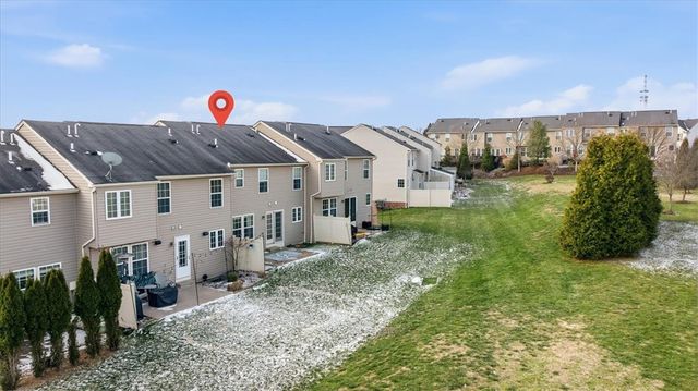 157 Kensington Dr, Ohio Twp, PA 15237