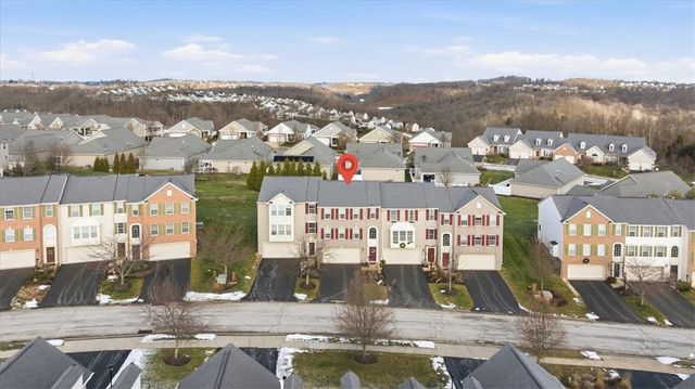 157 Kensington Dr, Ohio Twp, PA 15237