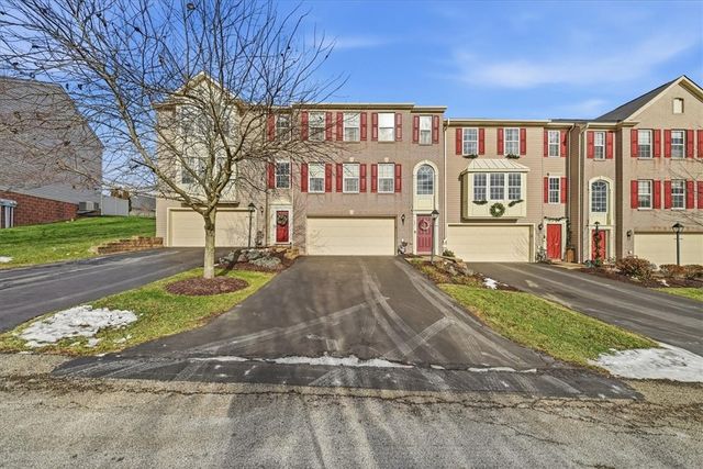 157 Kensington Dr, Ohio Twp, PA 15237