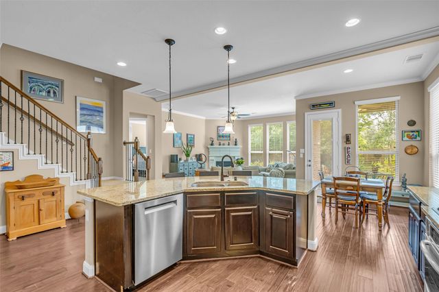43 Hearthshire Circle Circle, The Woodlands, TX 77354