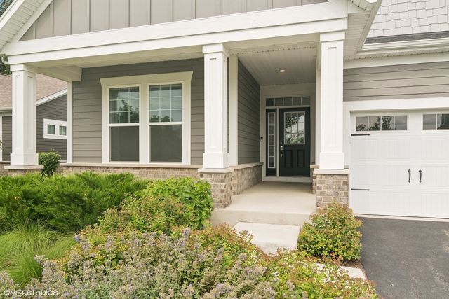 23068 N Pinehurst Drive, Kildeer, IL 60047