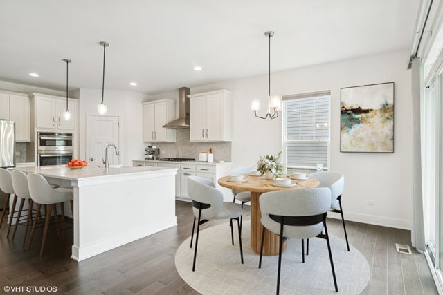 23068 N Pinehurst Drive, Kildeer, IL 60047