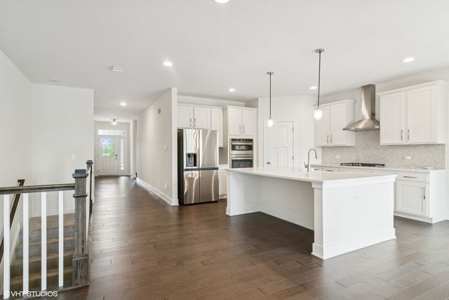 23068 N Pinehurst Drive, Kildeer, IL 60047