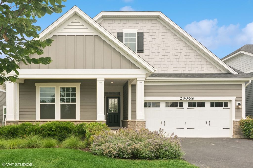 23068 N Pinehurst Drive, Kildeer, IL 60047