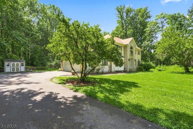 19 Woodfield Rd, Green Twp., NJ 07821