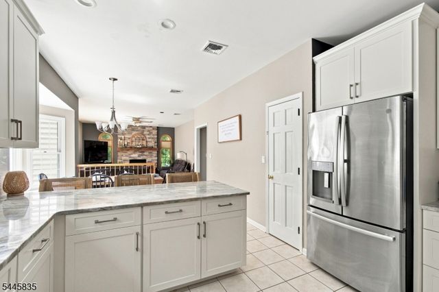 19 Woodfield Rd, Green Twp., NJ 07821