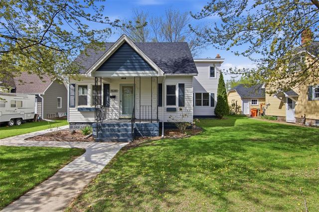 1534 Badger Avenue, Eau Claire, WI 54701