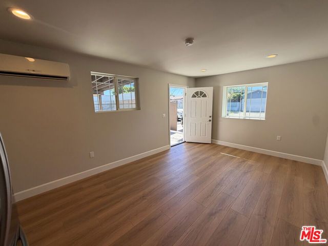 7038 Alcove Avenue, North Hollywood (los Angeles), CA 91605