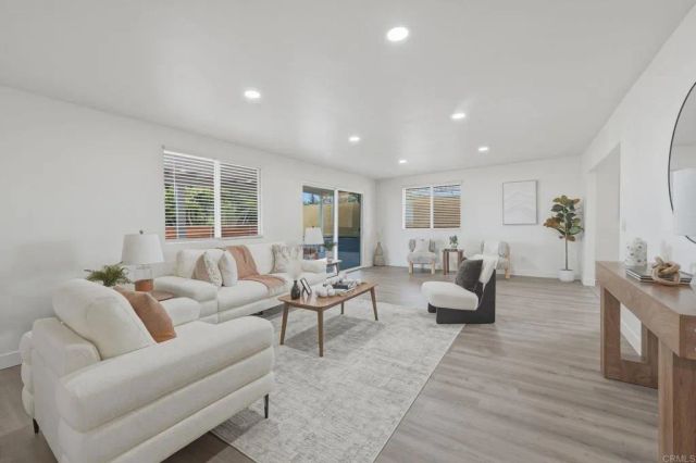 8034 skyline dr, San Diego, CA 92114