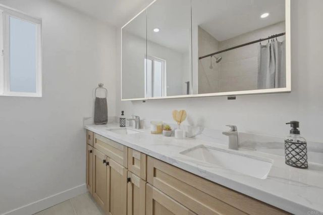 8034 skyline dr, San Diego, CA 92114