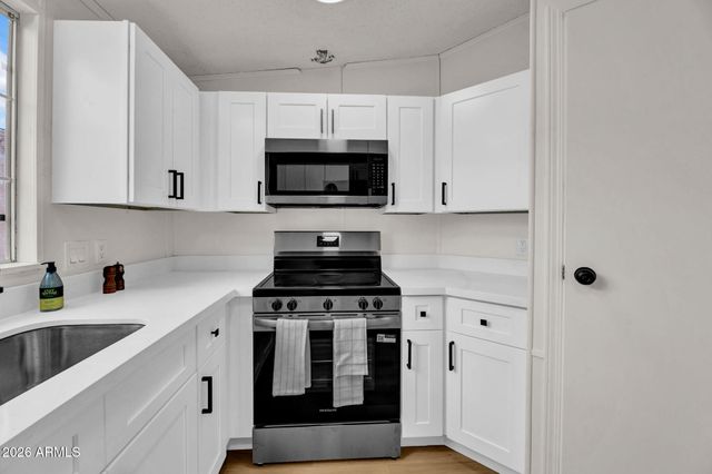 6081 S OAKMONT Drive, Chandler, AZ 85249