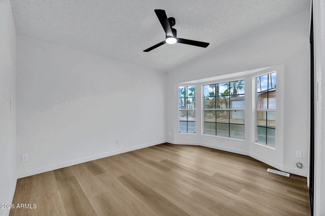 6081 S OAKMONT Drive, Chandler, AZ 85249