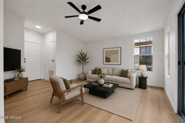 6081 S OAKMONT Drive, Chandler, AZ 85249