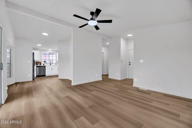 6081 S OAKMONT Drive, Chandler, AZ 85249