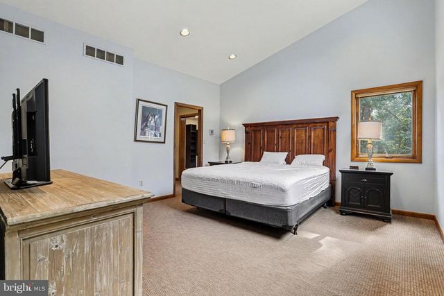 524 SAW MILL RD, Mechanicsburg, PA 17055