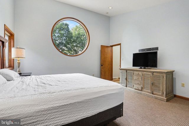 524 SAW MILL RD, Mechanicsburg, PA 17055