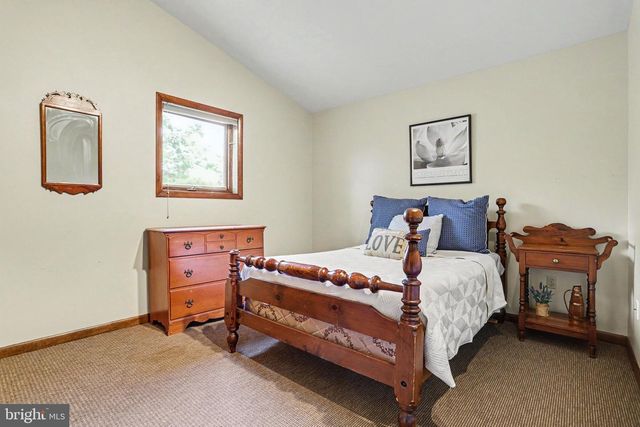524 SAW MILL RD, Mechanicsburg, PA 17055