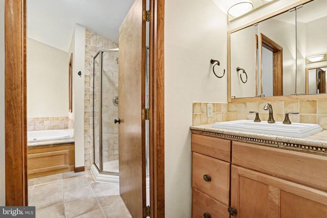 524 SAW MILL RD, Mechanicsburg, PA 17055