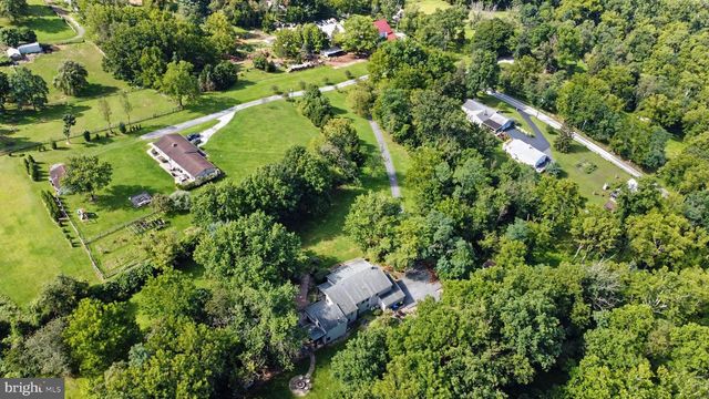 524 SAW MILL RD, Mechanicsburg, PA 17055