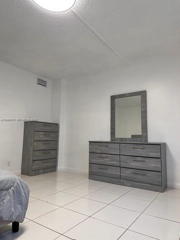 319 NE 14th Ave 106, Hallandale Beach, FL 33009