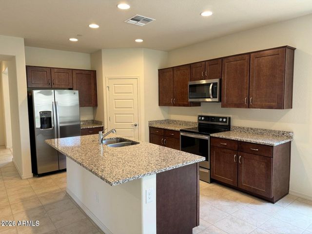 13525 W CASSIA Trail, Peoria, AZ 85383