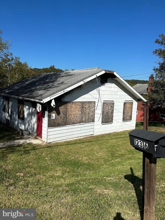 Image 1 of property listing at 12316 WILLIAMS RD SE, Cumberland, MD 21502