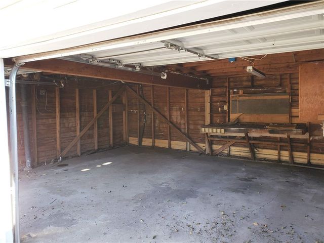 402 N Augusta, Dallas, TX 75214