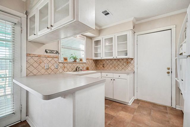 703 Lloyd Drive, Baytown, TX 77521