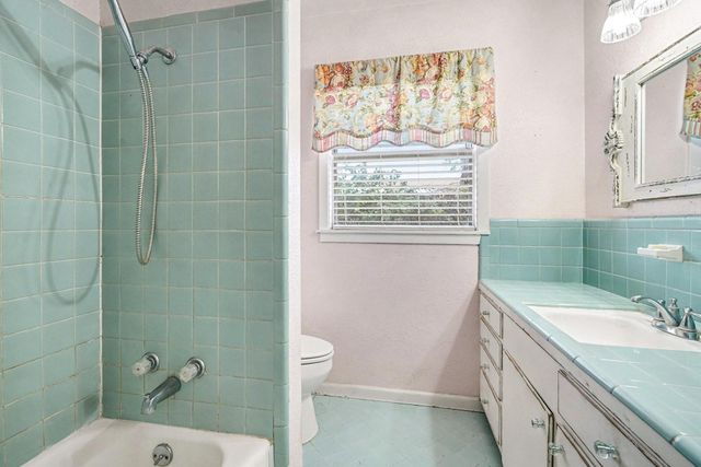 703 Lloyd Drive, Baytown, TX 77521