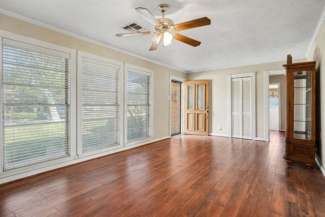 703 Lloyd Drive, Baytown, TX 77521