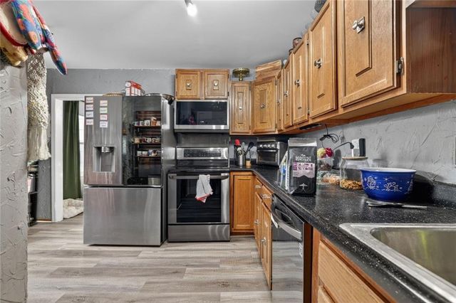 4705 Reinhardt Drive, Roeland Park, KS 66205