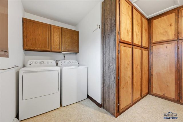 213 E RYAN ST, Sundance, WY 82719