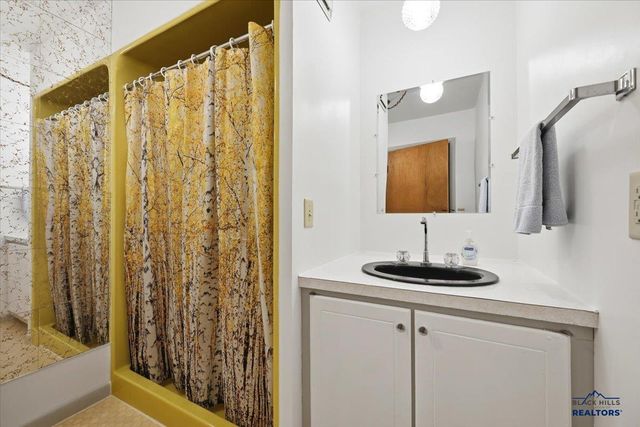 213 E RYAN ST, Sundance, WY 82719