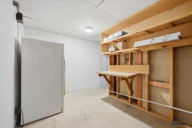 213 E RYAN ST, Sundance, WY 82719