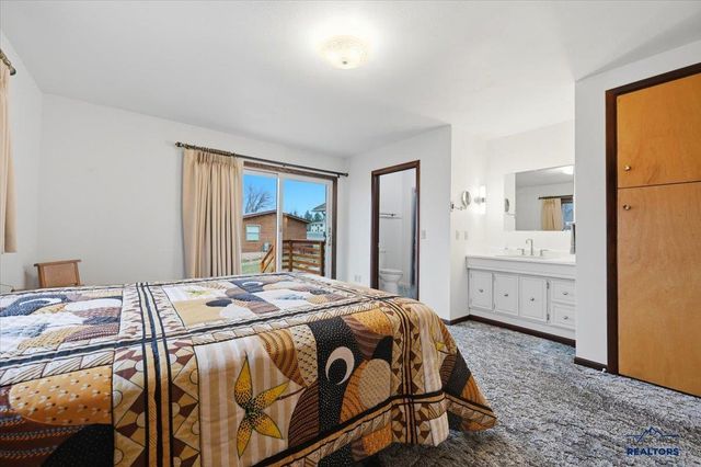 213 E RYAN ST, Sundance, WY 82719