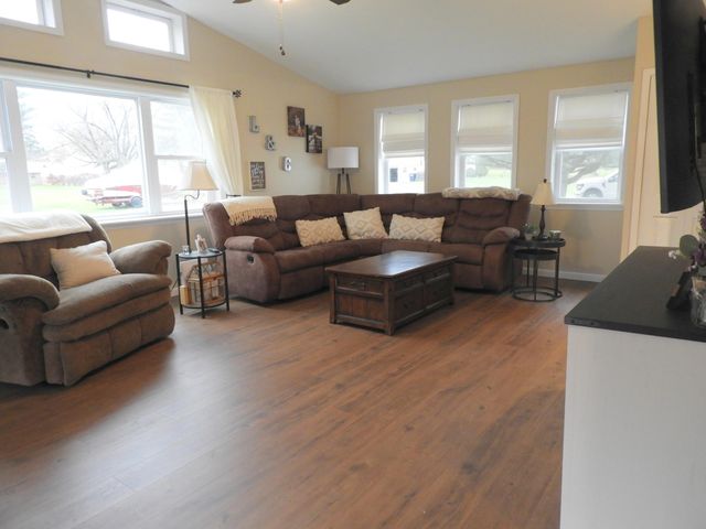 37 Ashline Drive, Champlain, NY 12919