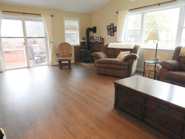 37 Ashline Drive, Champlain, NY 12919