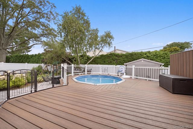 826 Beckman Drive, North Bellmore, NY 11710