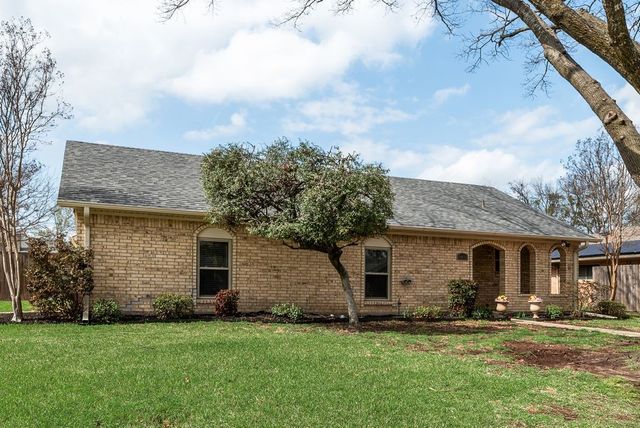 1803 Eastgate Drive, Terrell, TX 75160