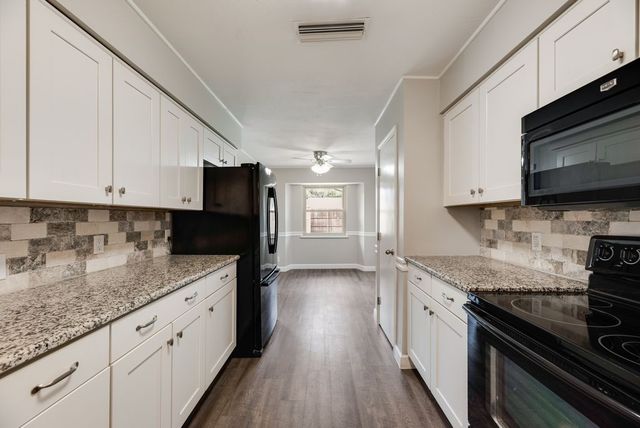 1803 Eastgate Drive, Terrell, TX 75160