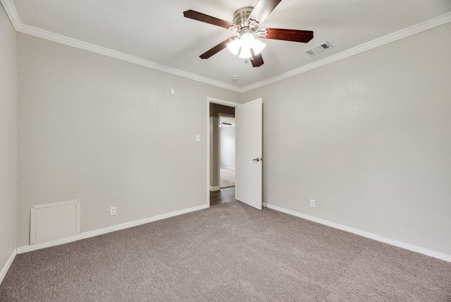 1803 Eastgate Drive, Terrell, TX 75160