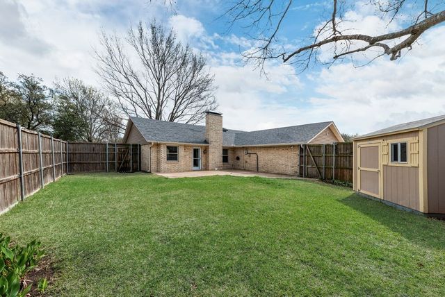 1803 Eastgate Drive, Terrell, TX 75160